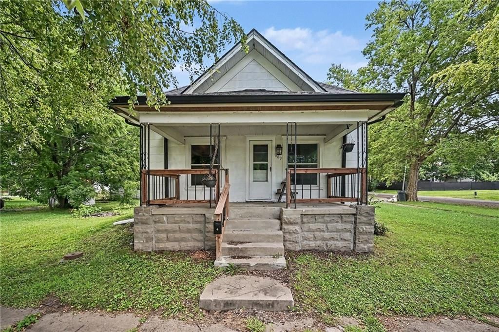 209 S Mulberry Street, Plattsburg