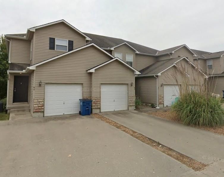 425 Hawthorne  #H1,H2,H4 Boulevard, Warrensburg