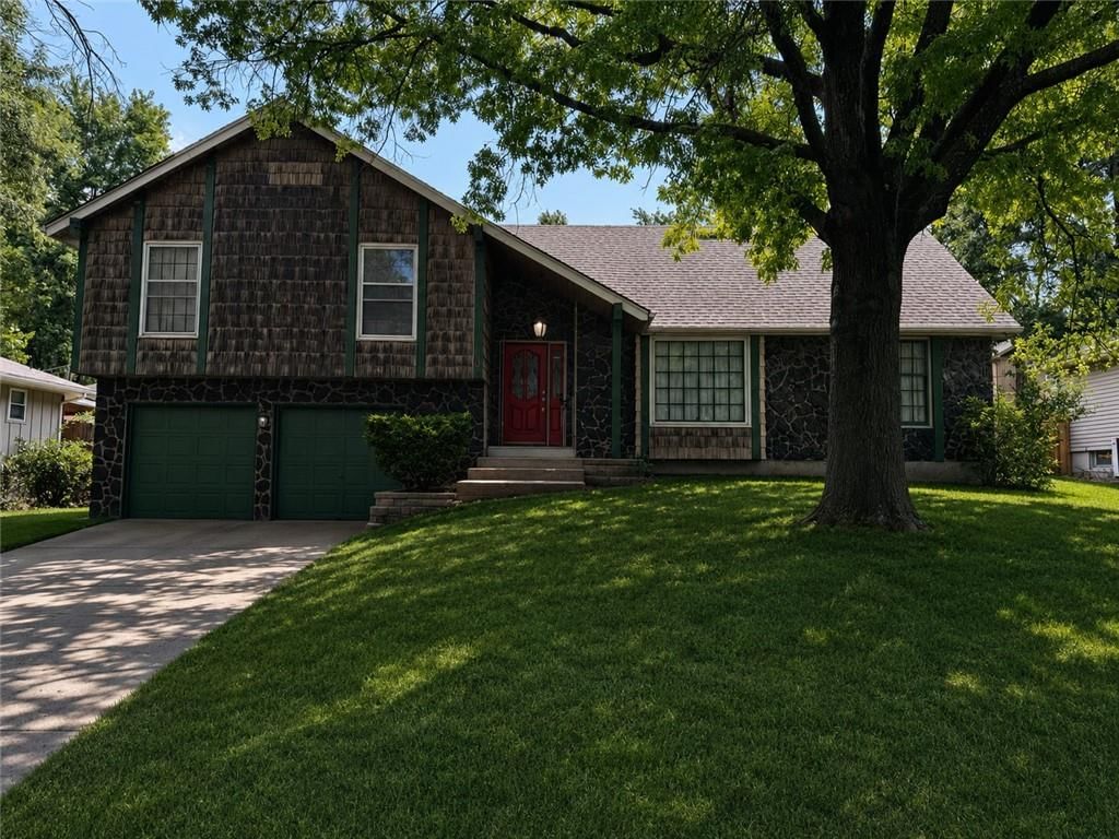 1104 SW 19th Street, Blue Springs, MO