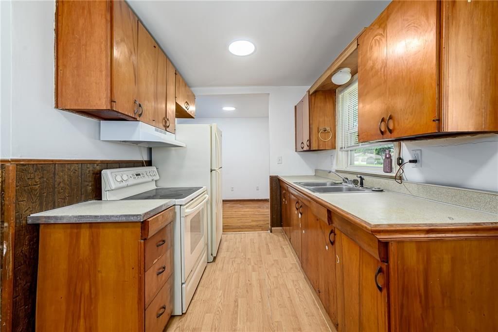 127 W 3rd Street — photo 8