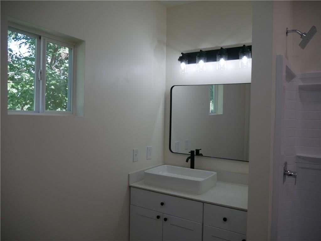 409 N Main Street — photo 6