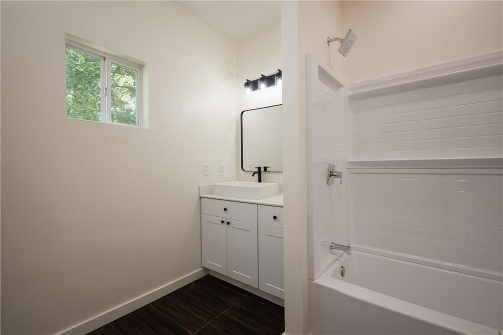 409 N Main Street — photo 27