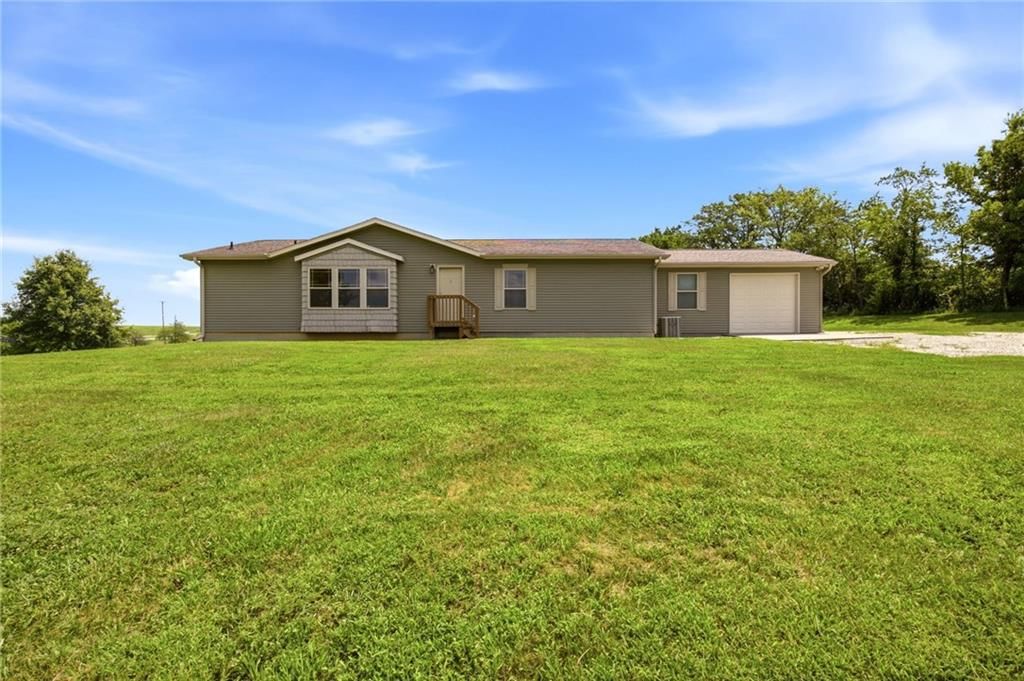 13520 S Sam Moore Road, Lone Jack, MO