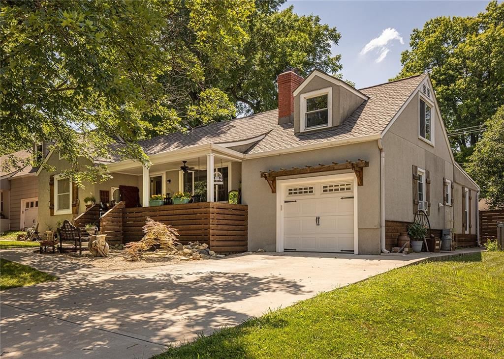 5608 Nall Avenue, Roeland Park, KS