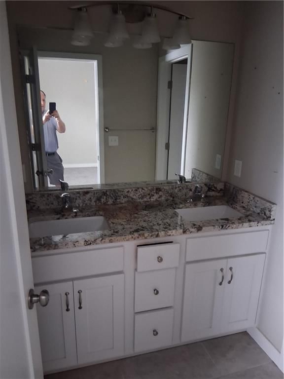 4745 S Union Avenue — photo 5