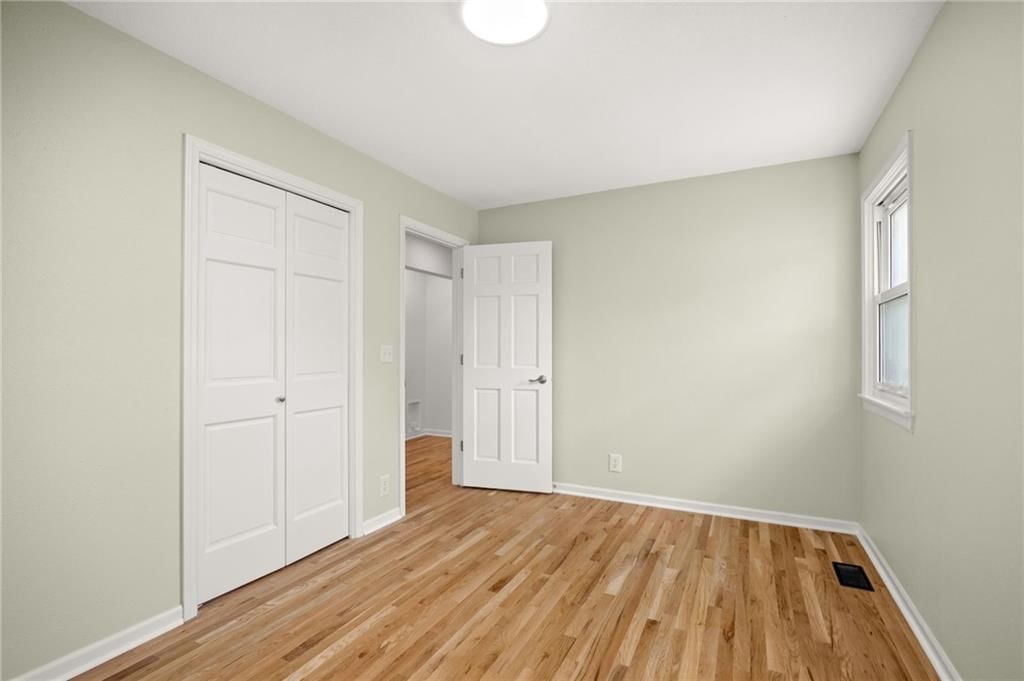 514 E 7th Street — photo 20