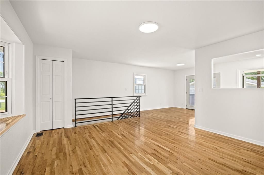 514 E 7th Street — photo 7
