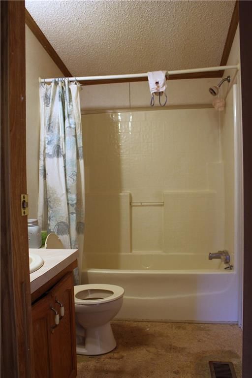 3904 NE Sandstone Drive — photo 34