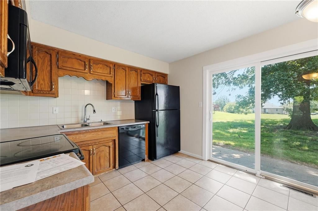 8709 N Hull Avenue — photo 4