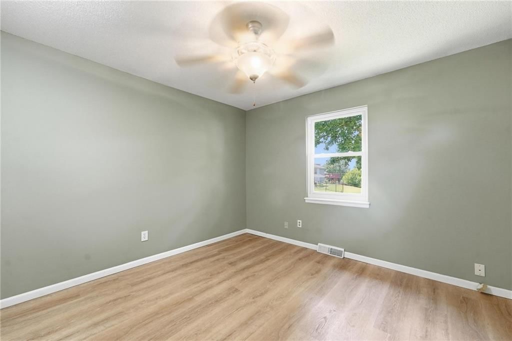 8709 N Hull Avenue — photo 10