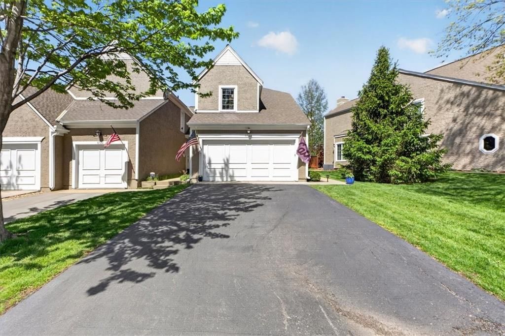 6716 W 126th Street, Overland Park, KS