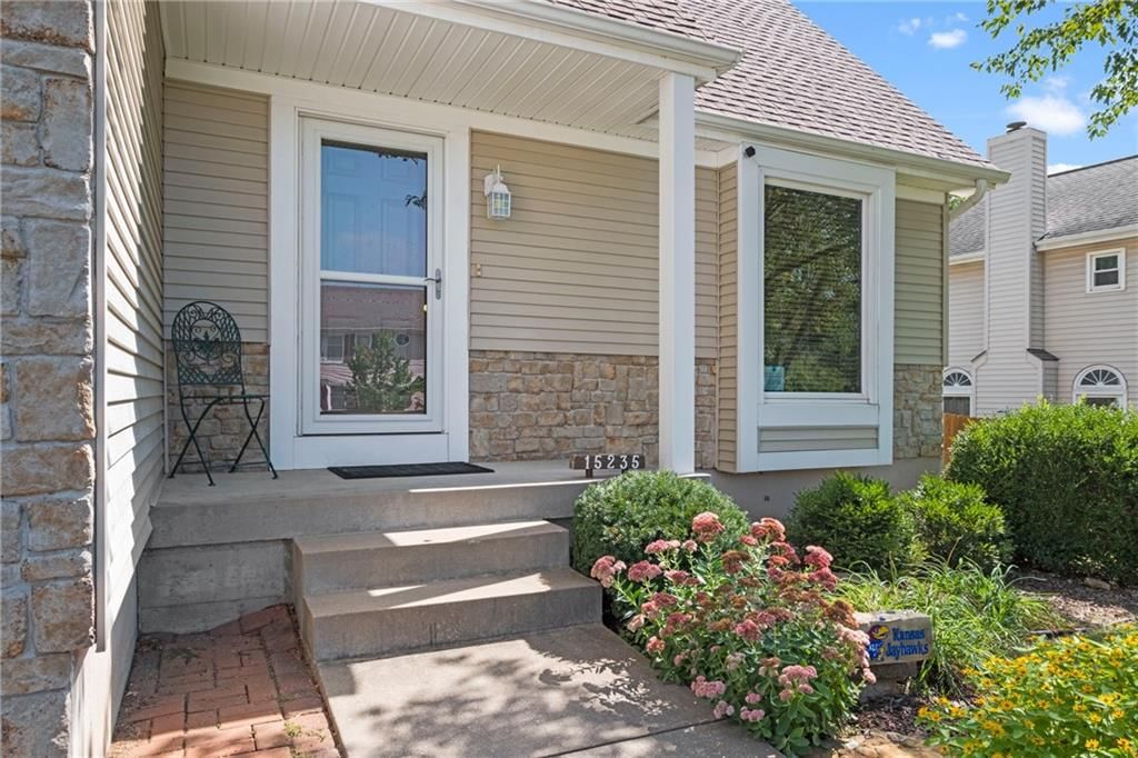 15235 Dearborn Street — photo 4