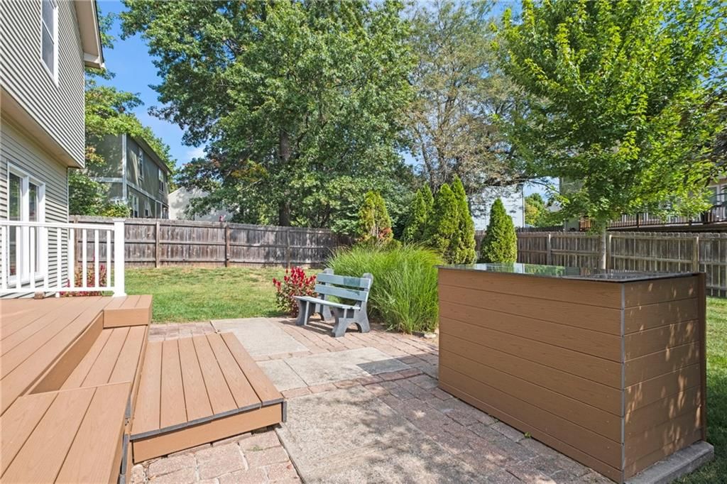 15235 Dearborn Street — photo 5