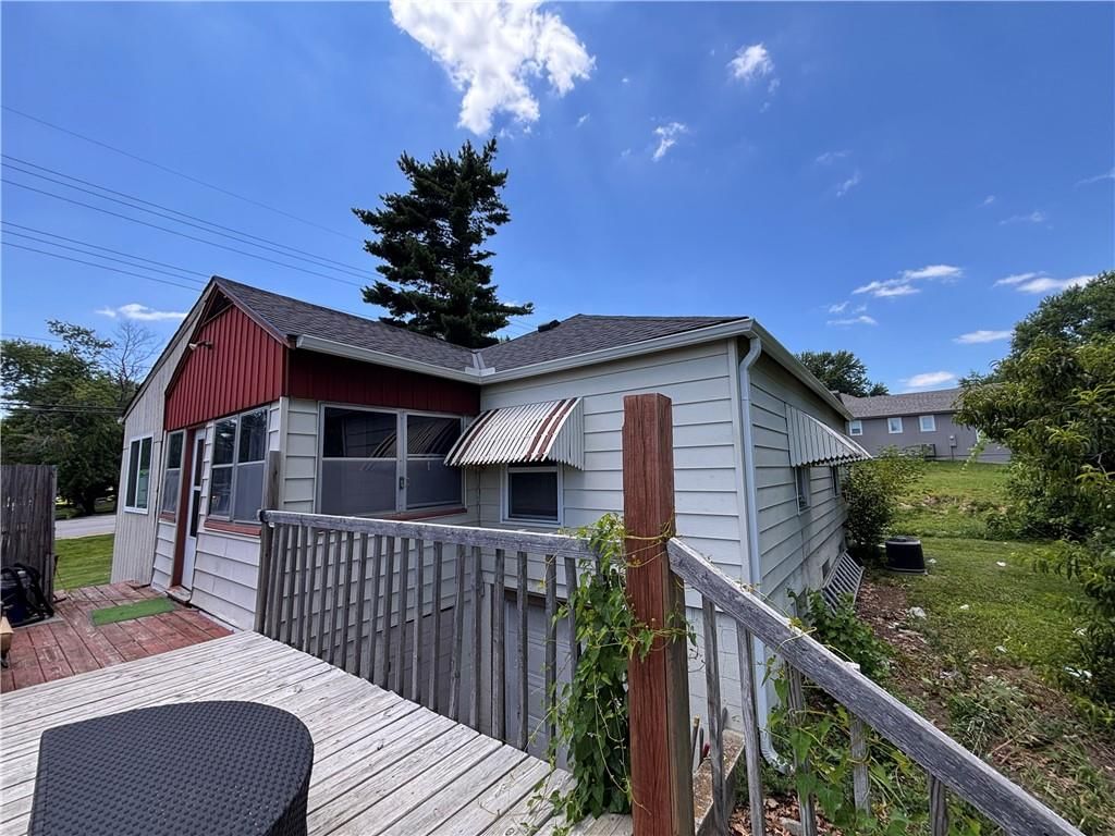 2404 NE 72nd Street — photo 4