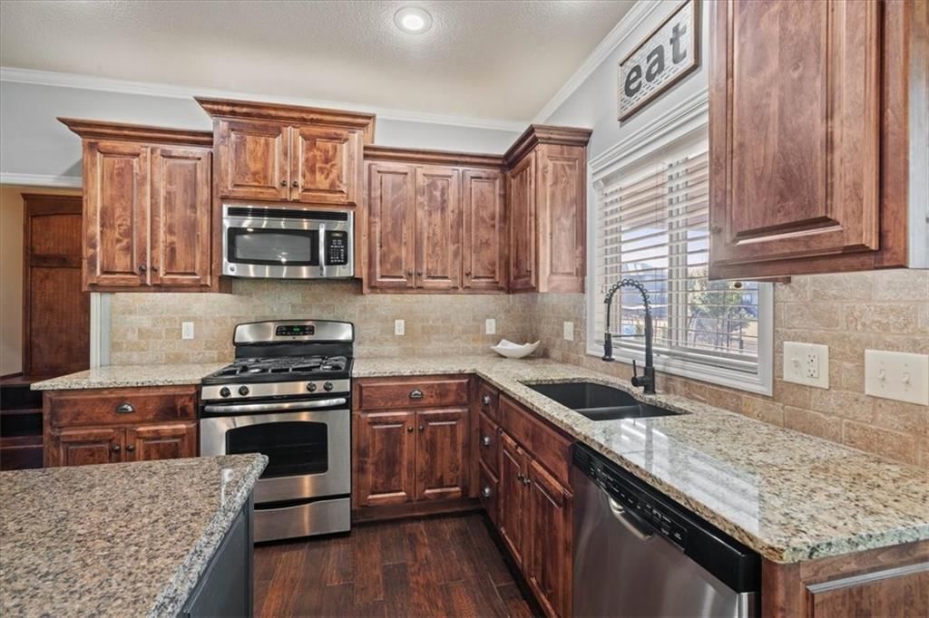 20867 W 108th Street — photo 10