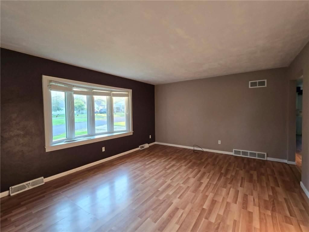 303 E Truman Avenue — photo 6
