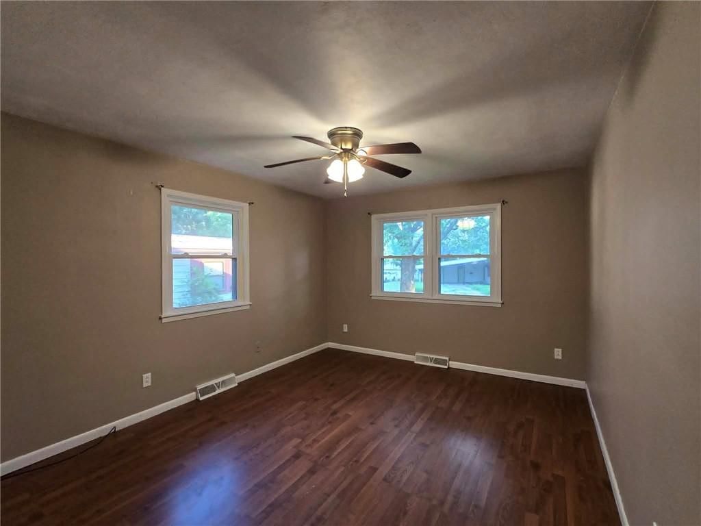 303 E Truman Avenue — photo 9