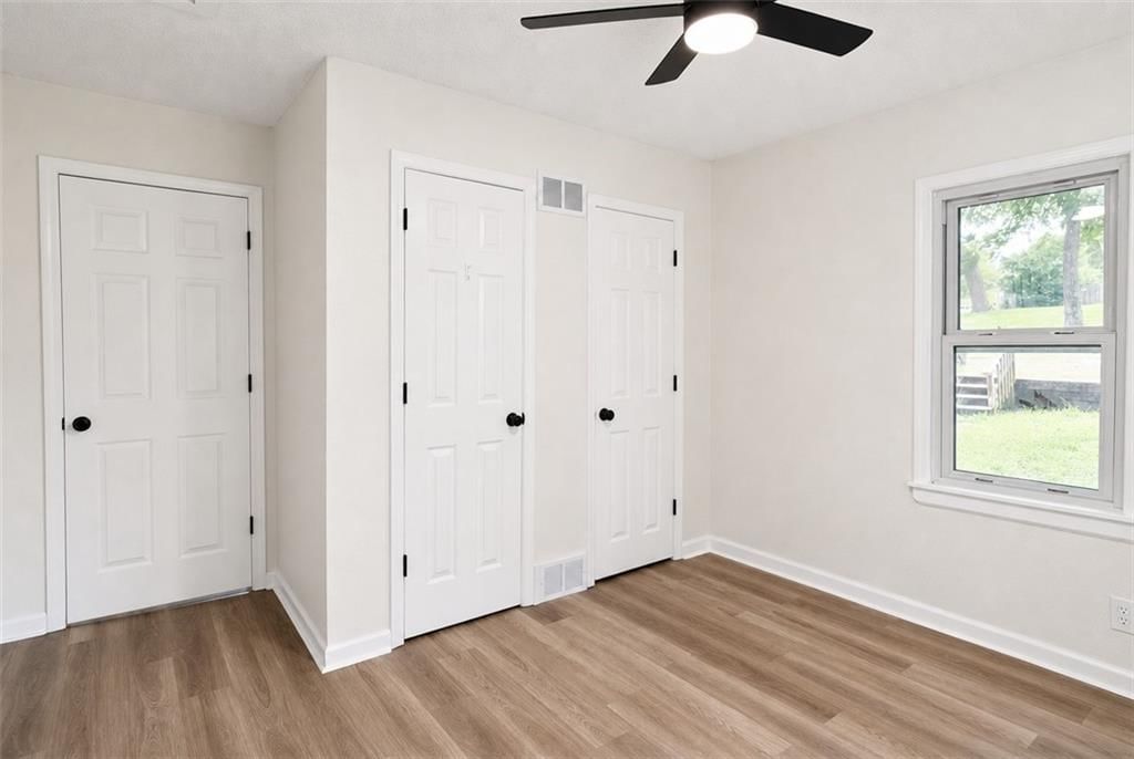 5239 N BRISTOL Avenue — photo 11