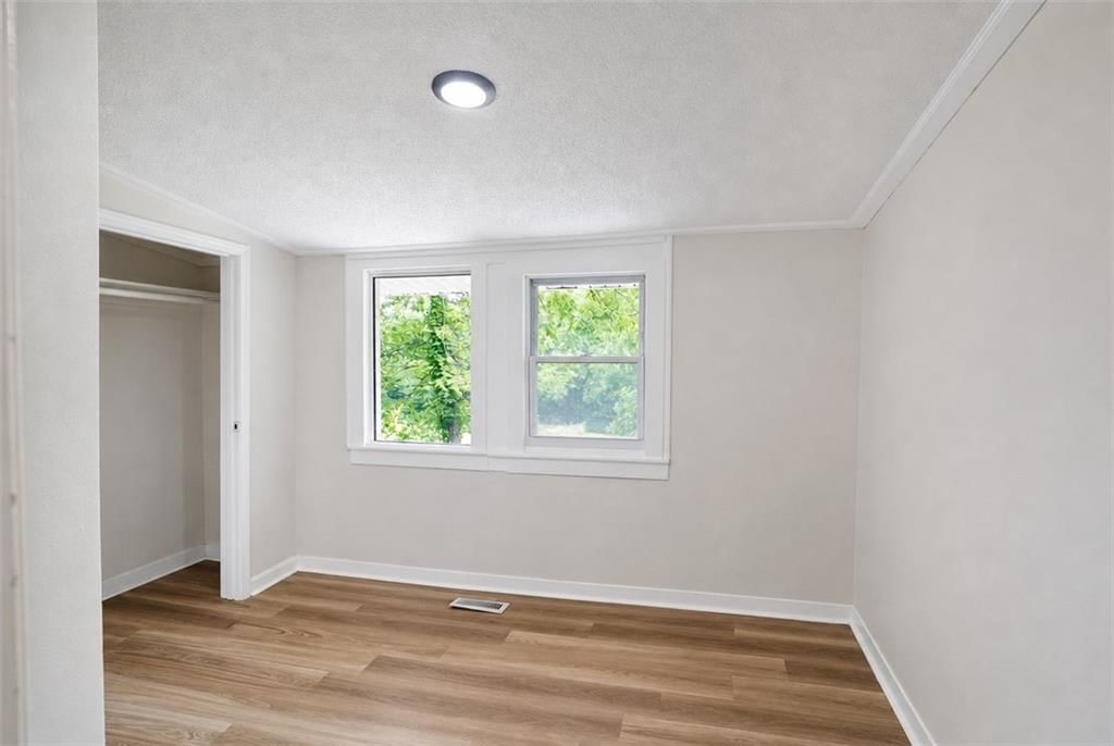 5239 N BRISTOL Avenue — photo 15