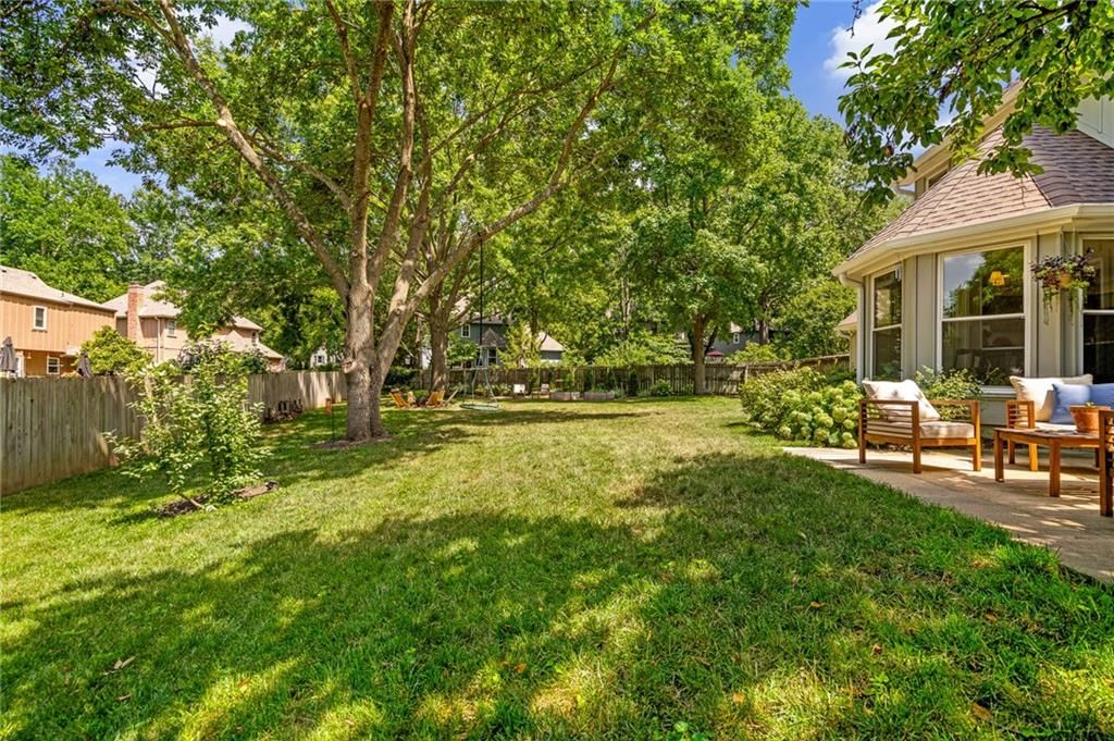 9202 W 112th Terrace — photo 53
