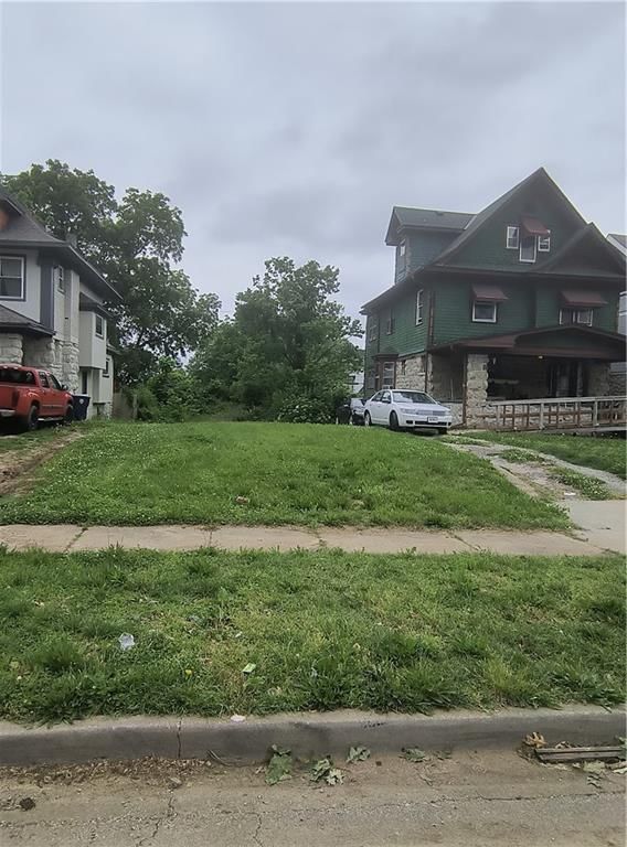 4020 Chestnut Avenue, Kansas City, MO