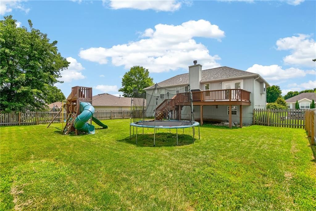 618 SW Gateway Drive — photo 31