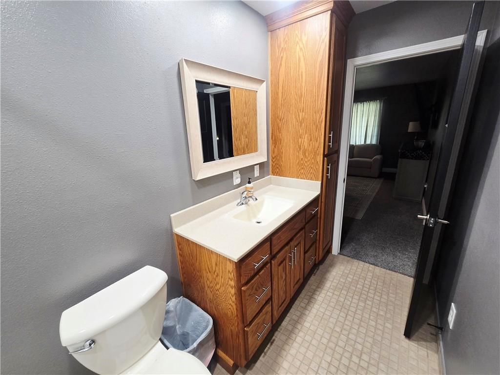505 E Mill Street — photo 22