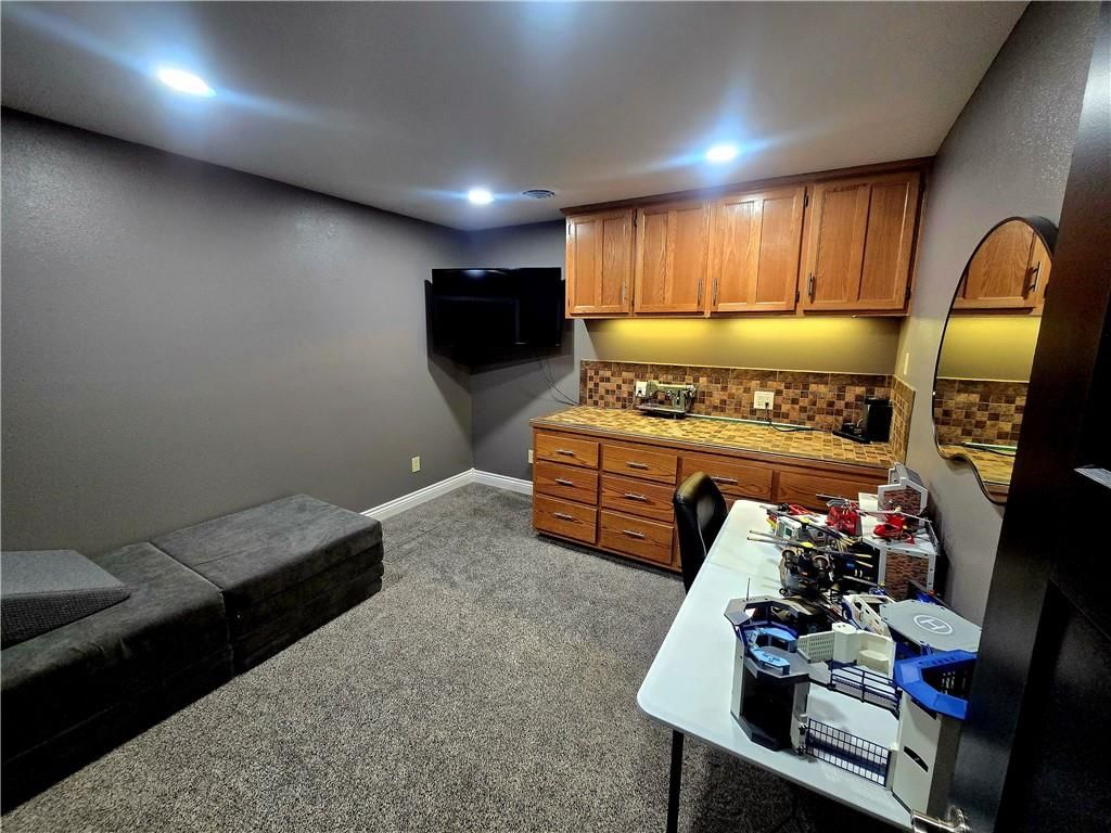 505 E Mill Street — photo 28