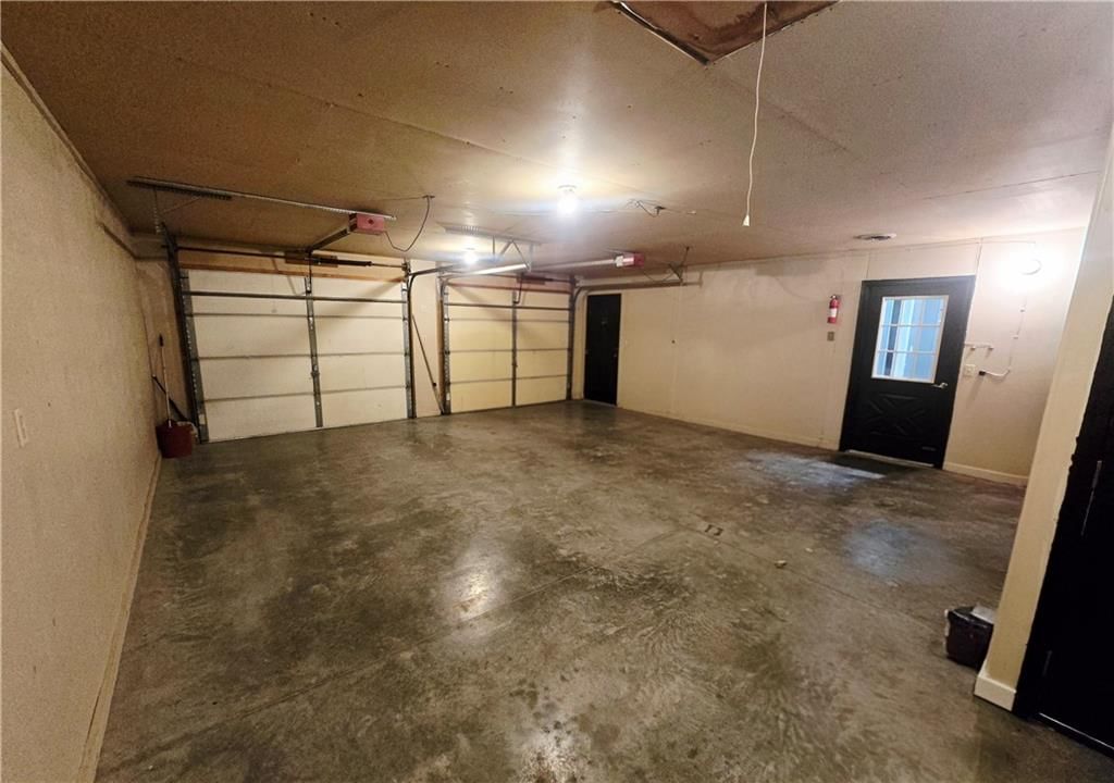 505 E Mill Street — photo 38