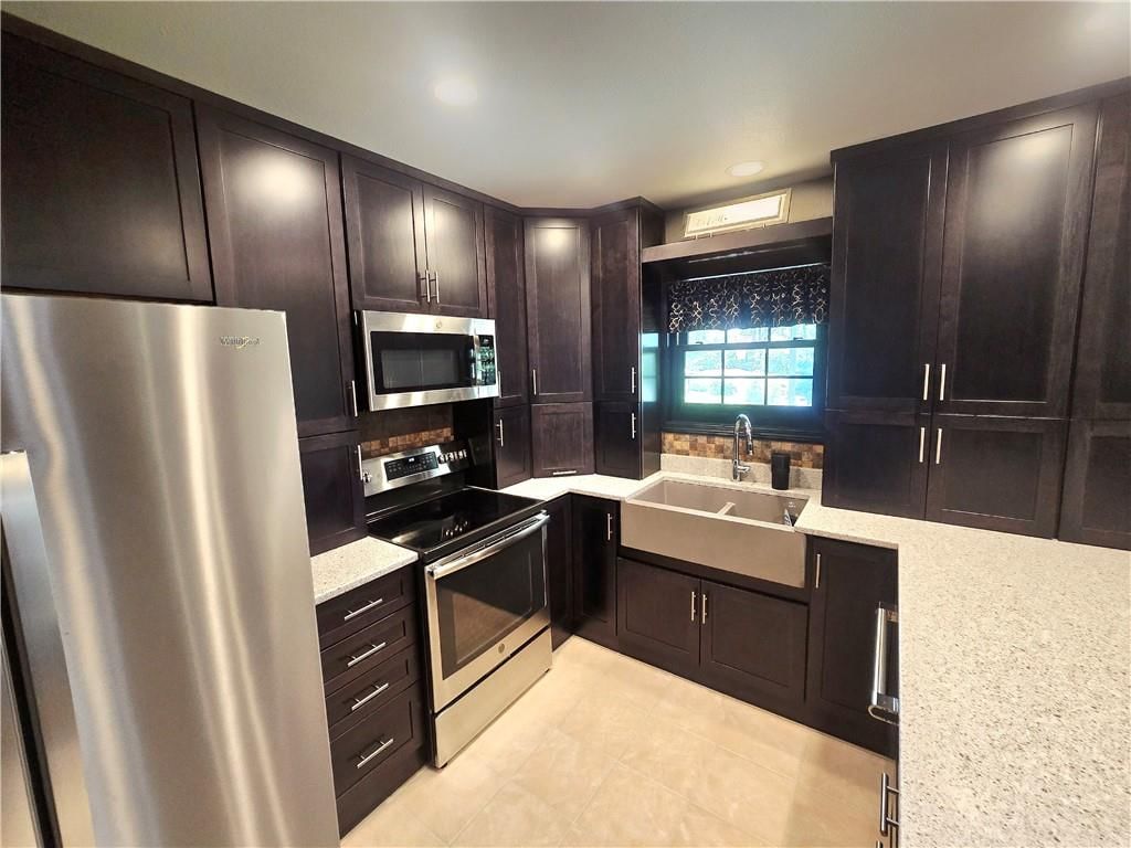 505 E Mill Street — photo 9