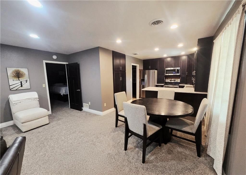 505 E Mill Street — photo 10