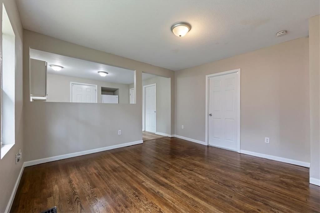 2130 N 32nd Street — photo 10