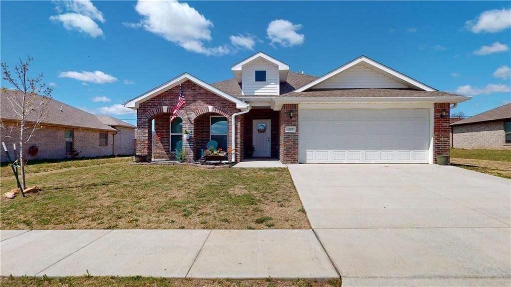 337 Sidney Lane, Webb City