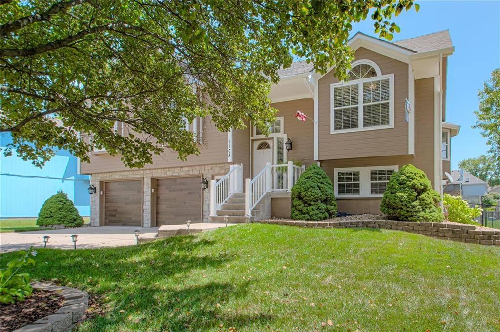 1103 Keagon Avenue, Greenwood, MO