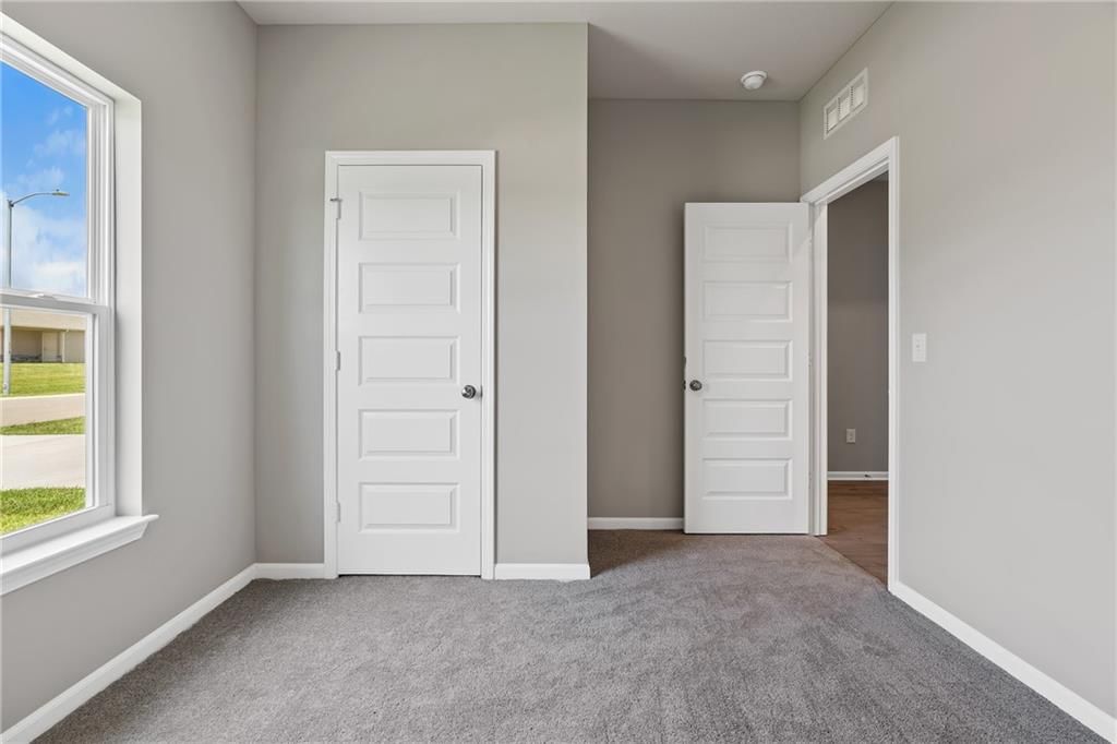 19507 Lincoln Street — photo 18