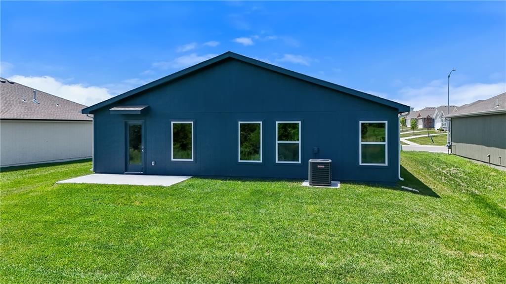 19507 Lincoln Street — photo 25