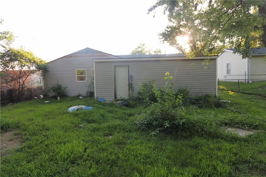 3305 S Leonard Road — photo 2