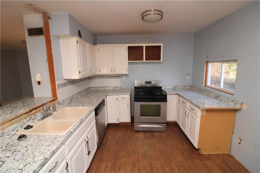 3305 S Leonard Road — photo 3