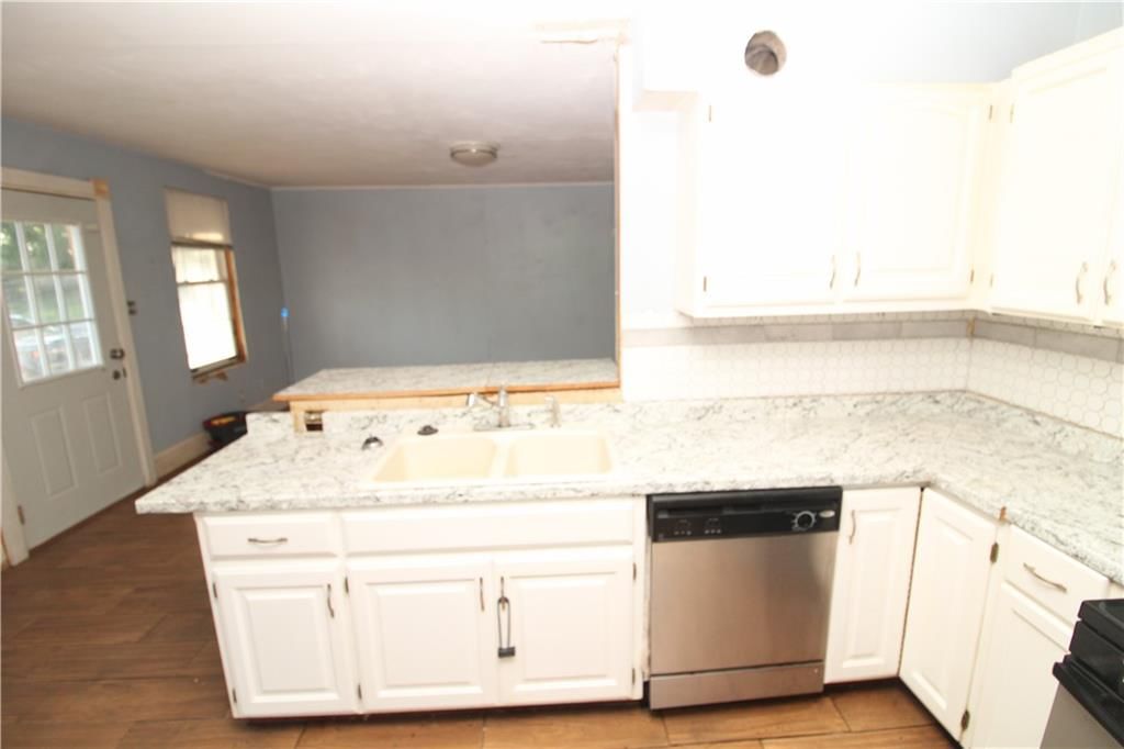 3305 S Leonard Road — photo 4