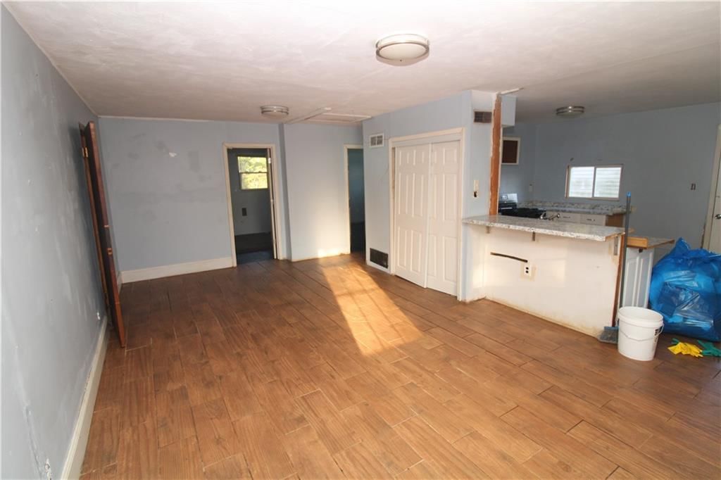 3305 S Leonard Road — photo 6