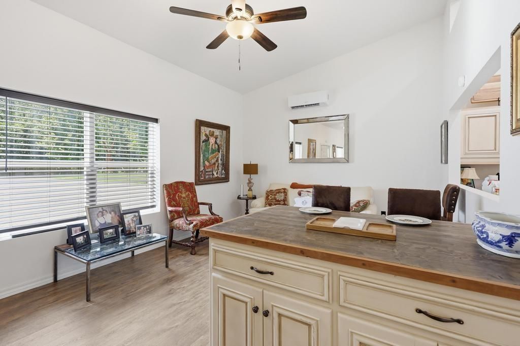 4585 Esquire Lane — photo 4