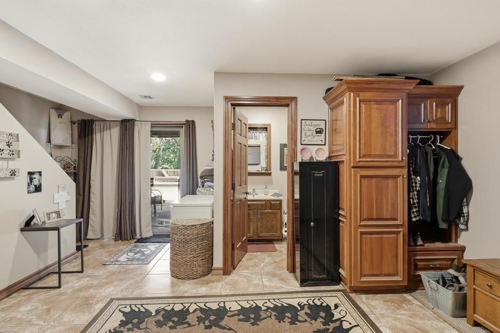 4585 Esquire Lane — photo 93