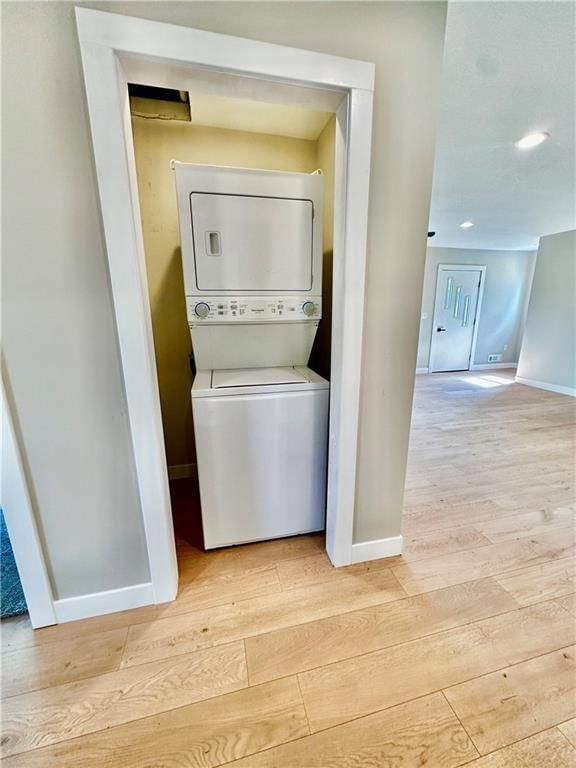 419 E 3rd Street — photo 31