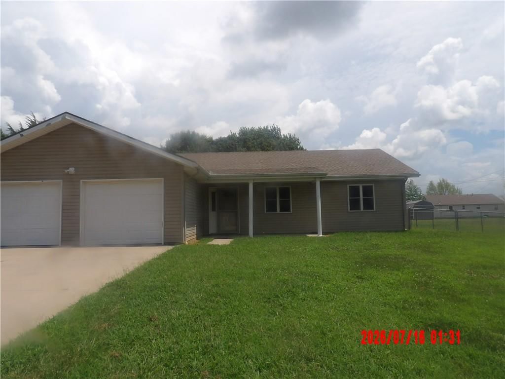 411 Briarwood Drive, Iola