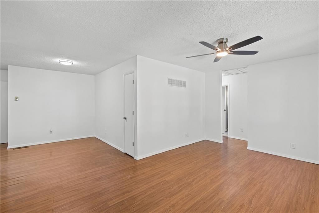 8033 NE San Rafael Drive — photo 4