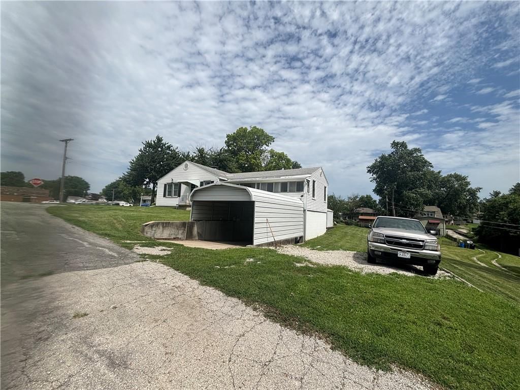 1309 S 35 Street — photo 41