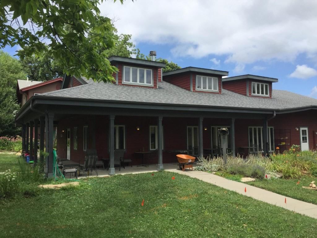 1228 Delaware Street — photo 3