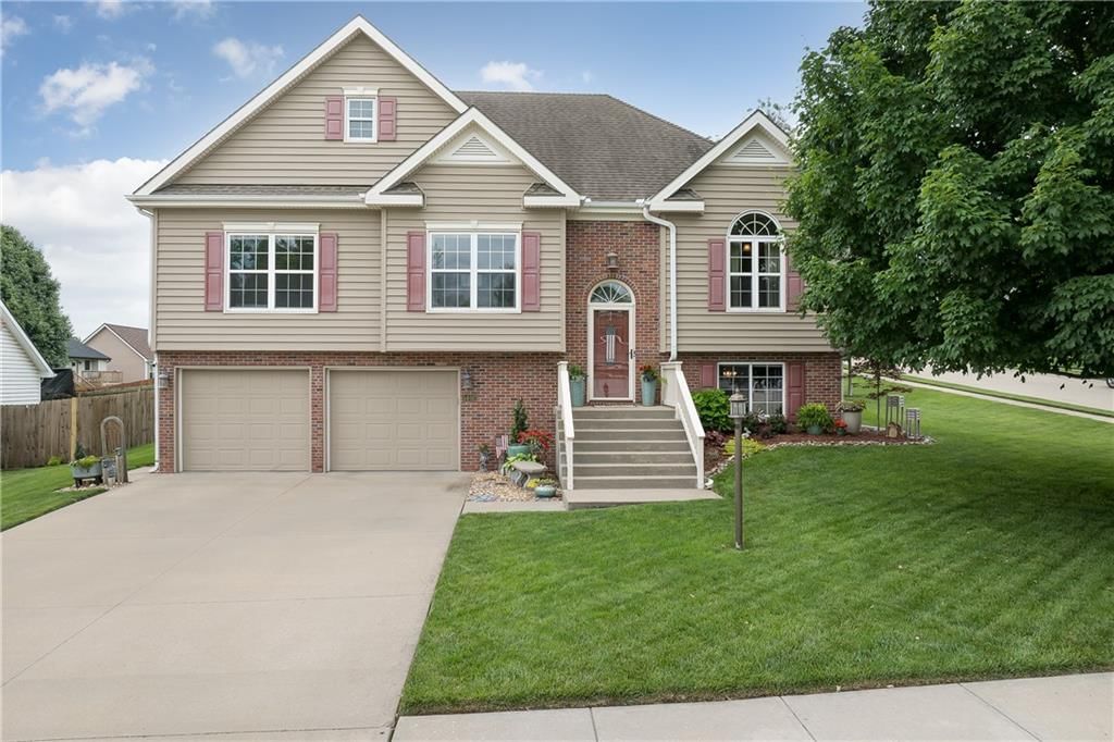 5602 Long View Drive, St Joseph