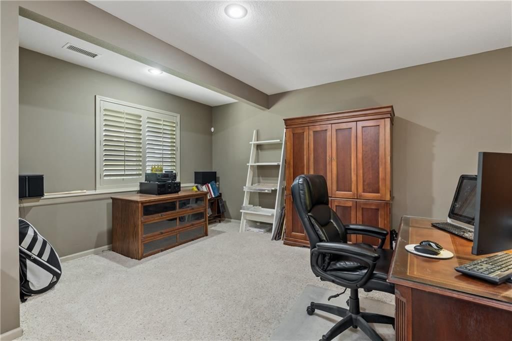 15908 Kessler Street — photo 47