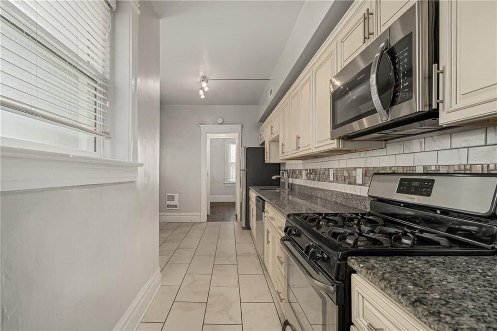 1110 E Armour Boulevard — photo 18